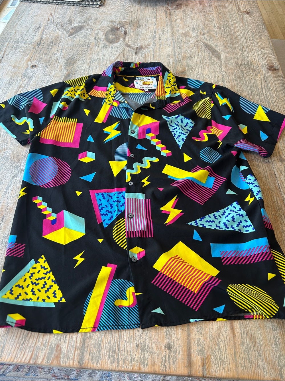 Men's Black Geometric Neon-Print Short Sleeve Button-Down Shirt